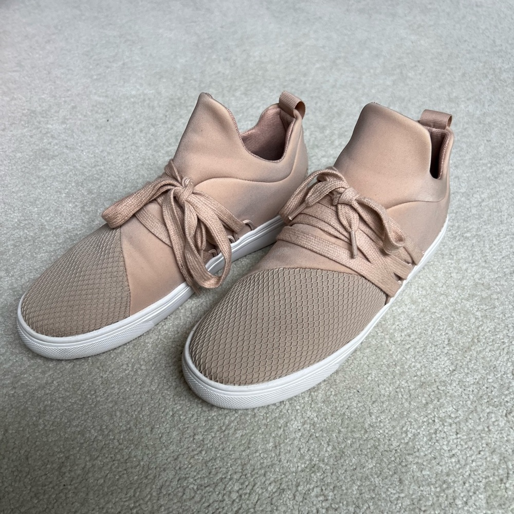 Steve Madden Lancer Sneaker
